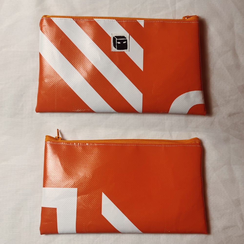 Image of BANNER UNI-BAG 16