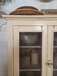 Image 5 of Le vaisselier patiné 