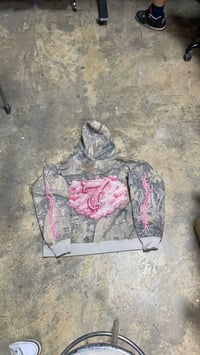 Image 2 of Vday RealTree