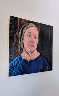 Image 4 of Caroline