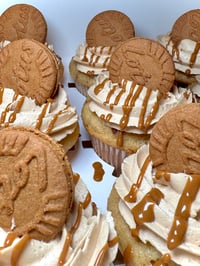 Image 1 of Cupcakes - 1 Dozen