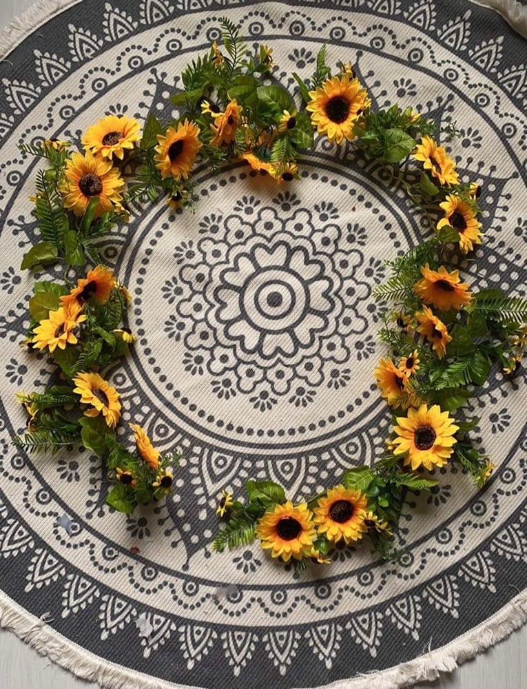 Image of Sunflower garland 