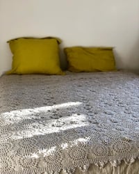 Image 2 of Plaid couvre lit crochet 