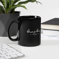Omo ja Omi Black Glossy Mug