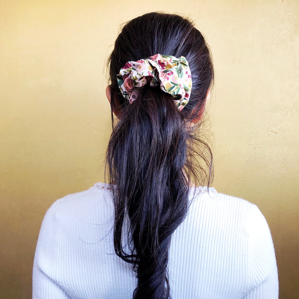 Image of Fluffy Scrunchie - Cream Floral