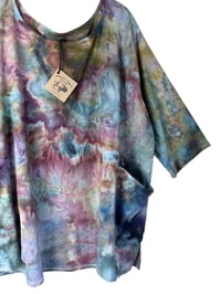 Image 4 of 3XL Cotton Woven Forager Top in Earthy Watercolor Ice Dye