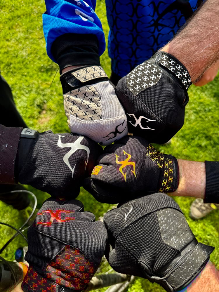 Image of Extreme Culture® EnduroV3 Gloves - Black / Orange