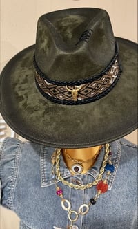 Hats & Artisans (Sombrero Arteseno)