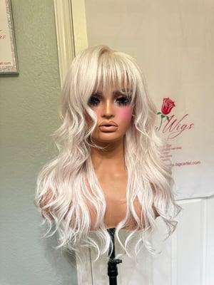 Image of All human hair 90s blonde 