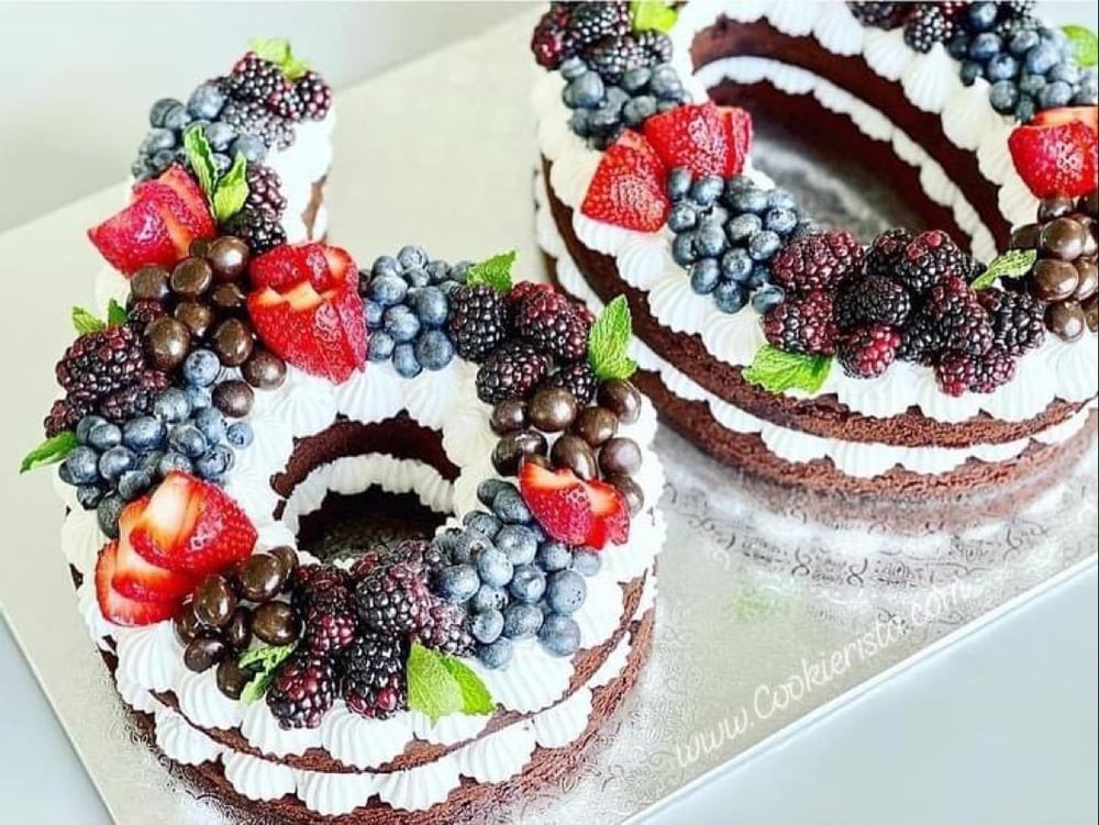 Cookie Cake: Fresh Fruits 