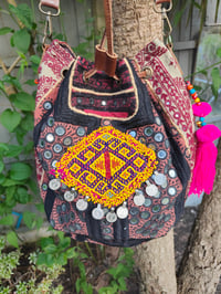 Image 4 of Slouch bag leather pull in  browns