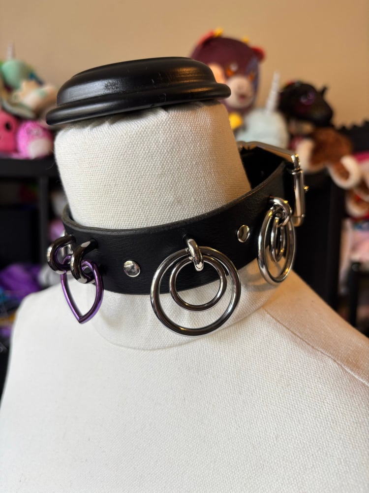 Image of Purple & Silver Black Leather Collar 