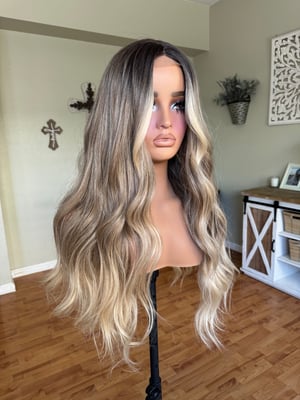 Image of Delia (ready to ship)