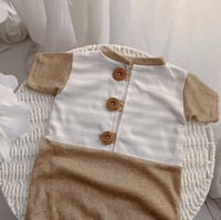 Image 2 of Photography bodysuit Noah • beige • 12 months