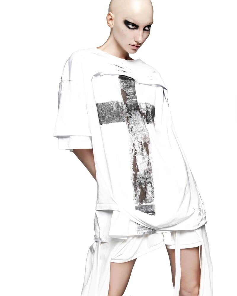 Image of LATUI ATELIER - Hybrid-Kid T-Shirt