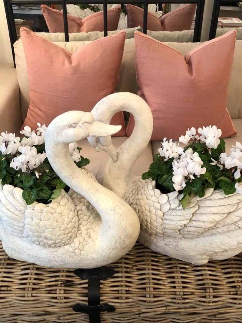 Image of Swan Planter 