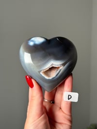 Image 4 of ORCA AGATE HEARTS -MADAGASCAR-