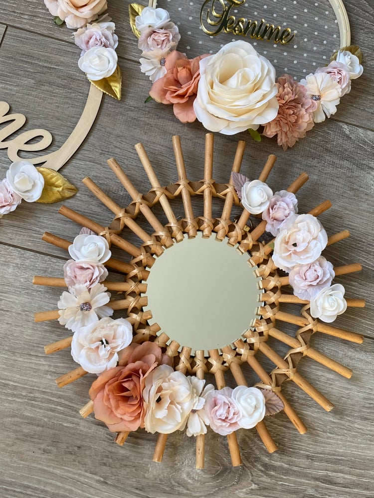 Image of Miroir rotin fleuri