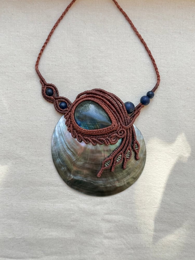 Image of Macrame necklace with labradorite and mother of pearl shell