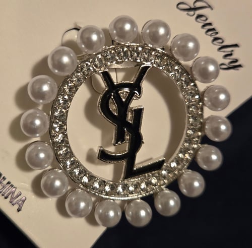 Image of Brooch- Pearl, 