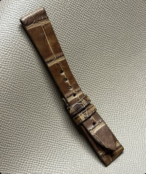 Image of Vintage Tobacco Alligator Watch Strap