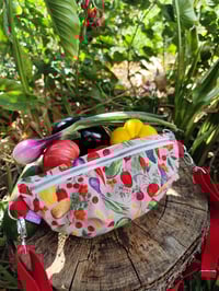 Image 3 of Riñonera HUERTA rosa