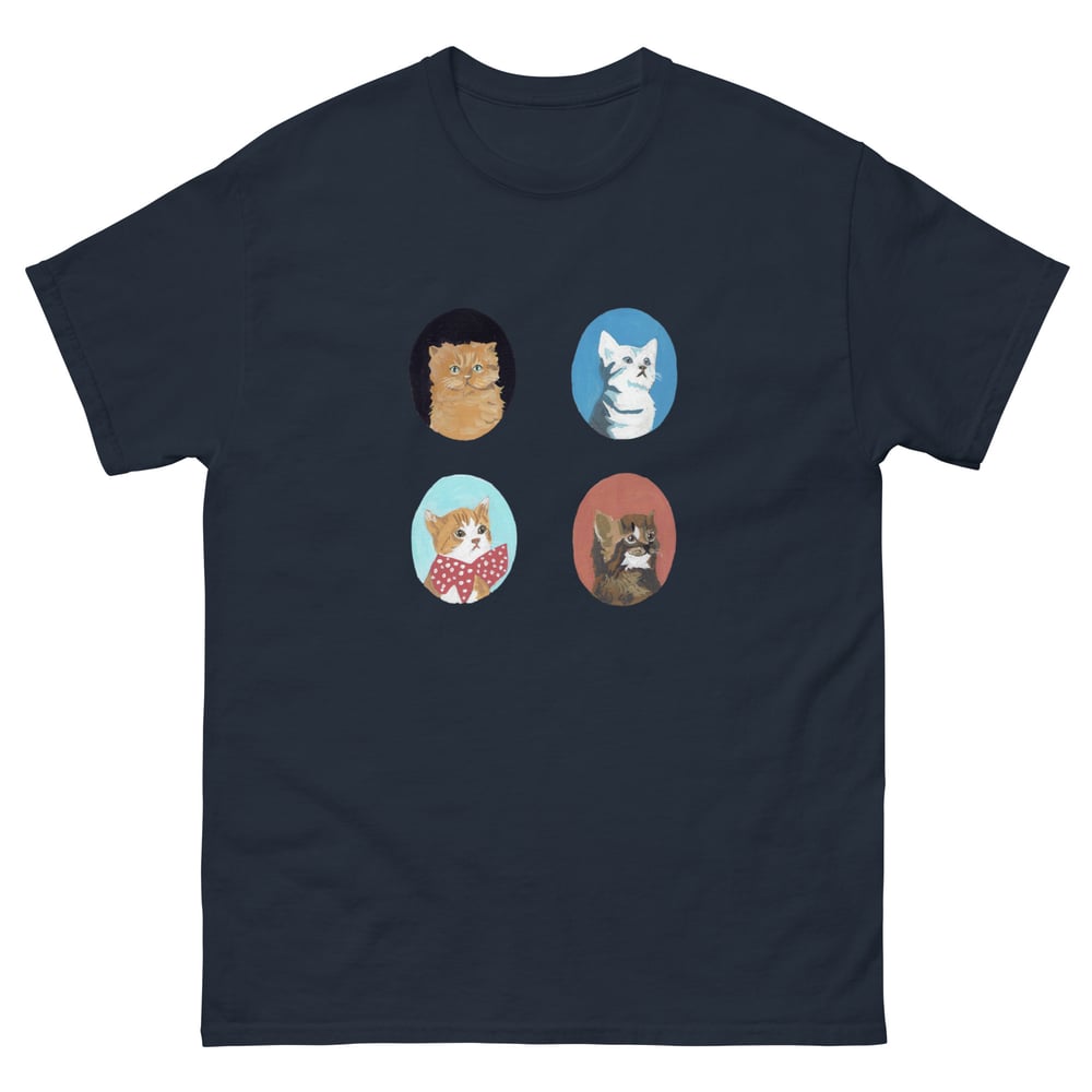 Image of FAMILY PORTRAIT OF CATS T-SHIRT