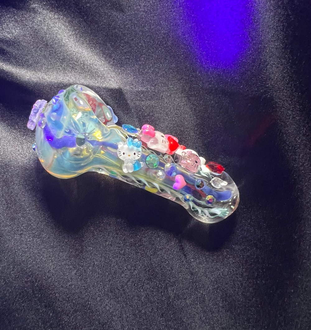 Hello kitty rainbow 🌈 ribbon swirl pipe