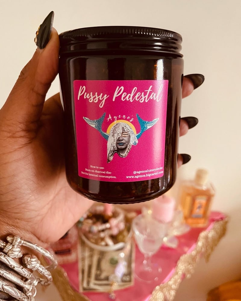 Image of Pussy Pedestal Resin