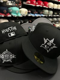 Image 1 of New Era 59Fifty Hi Vis Doodle