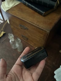 Image 5 of Pilulier, tabatière, Napoleon III, fin XIXème siecle en carton bouillit et laqué. Rare!
