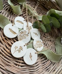 Image 6 of 8 Botanical print hangers 