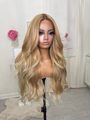 Image of Rita with clip in extensions (pre order)