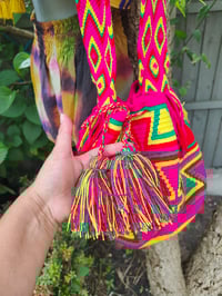 Image 11 of Wayuu Mochila Colombian Bucket bag Neon
