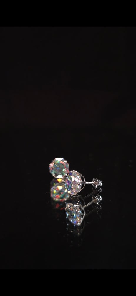 Image of Aurora Studs 8mm (2ct)