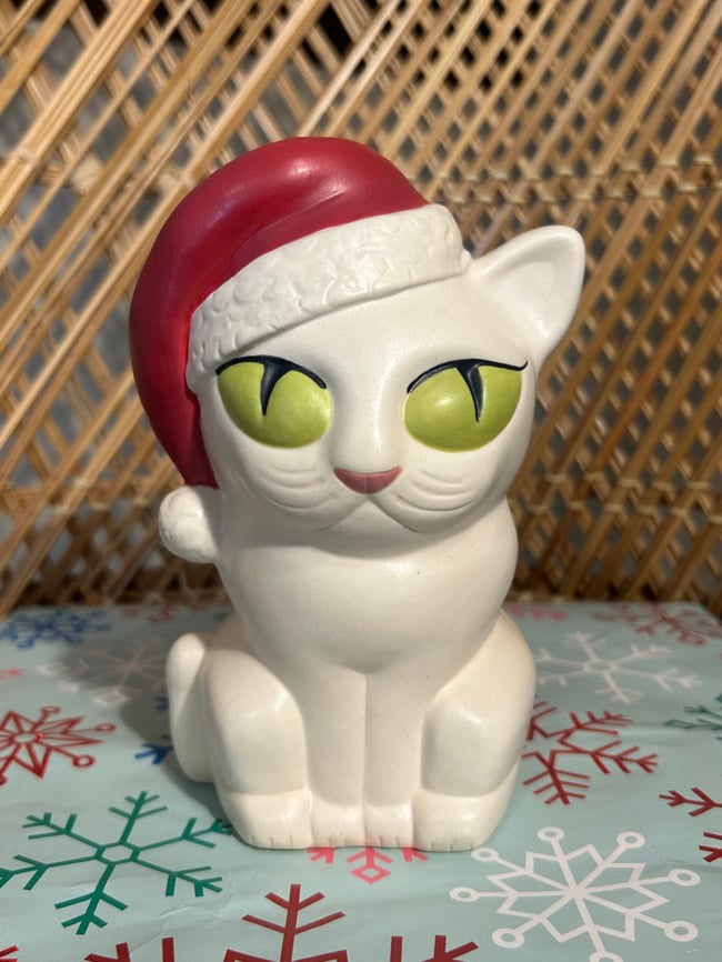 Tonkinese Terrace “Kitty Claus” Green 1 of 1