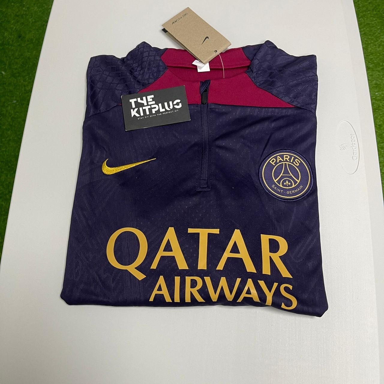 Psg best sale tracksuit strike