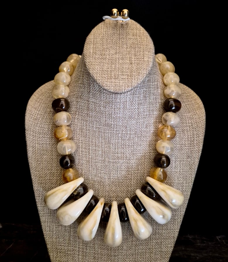 Image of Marbled Beige/Brown Necklace Set