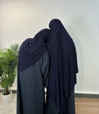 Image 2 of navy jersey khimār