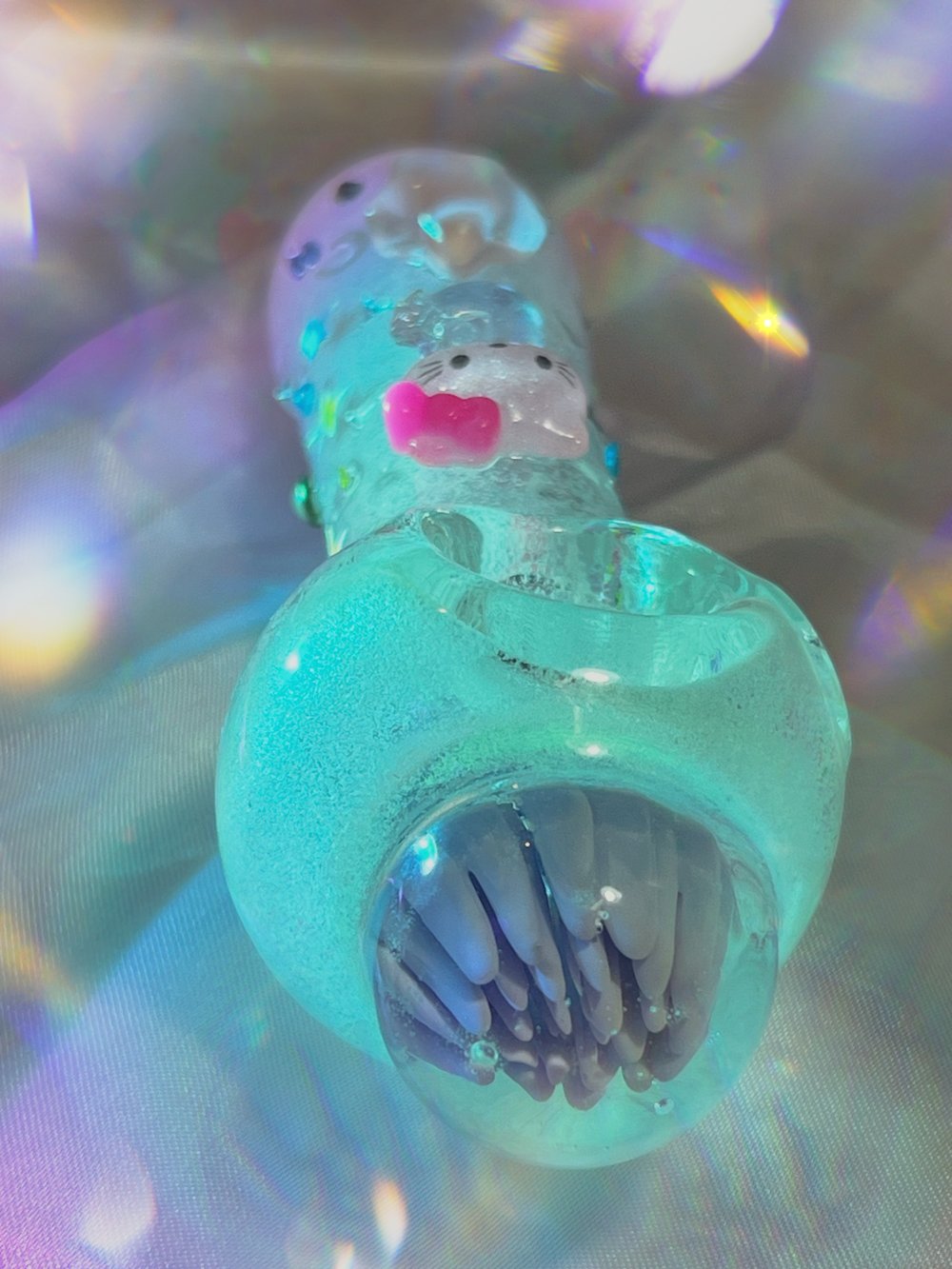 Hello kitty glow pipe 🌟