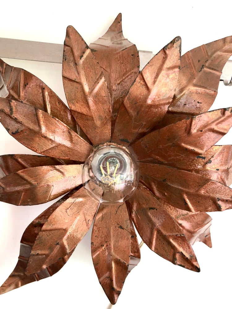 Image of Lampe Applique fleur