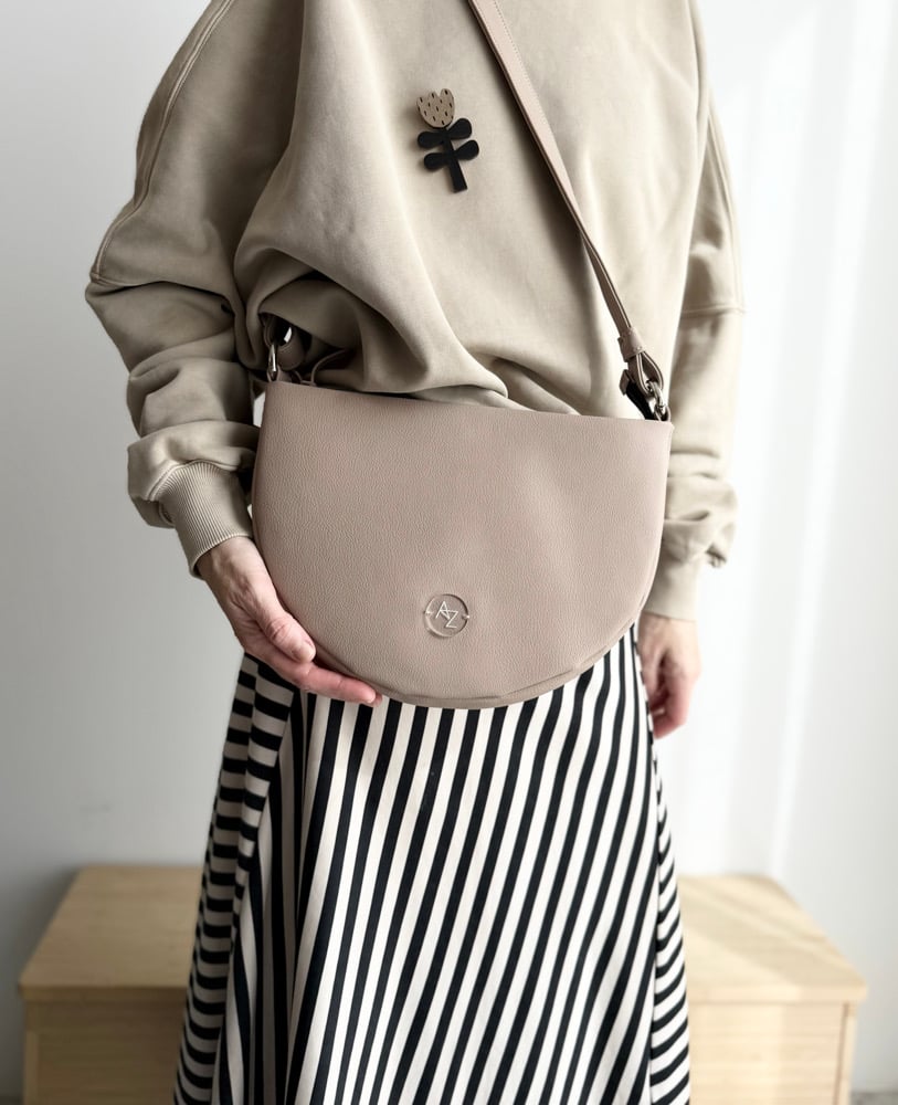 Image of Halfmoon M Taupe