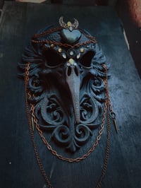 Image 11 of Adorned crow skull on filigree 