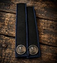 Image 4 of Beltless Skirt Hikes in Blue & Red Medallion