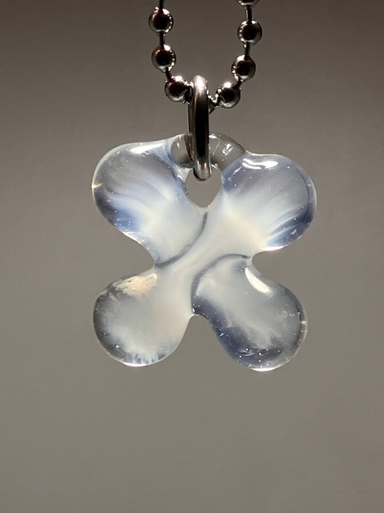 Image of hot glue clover