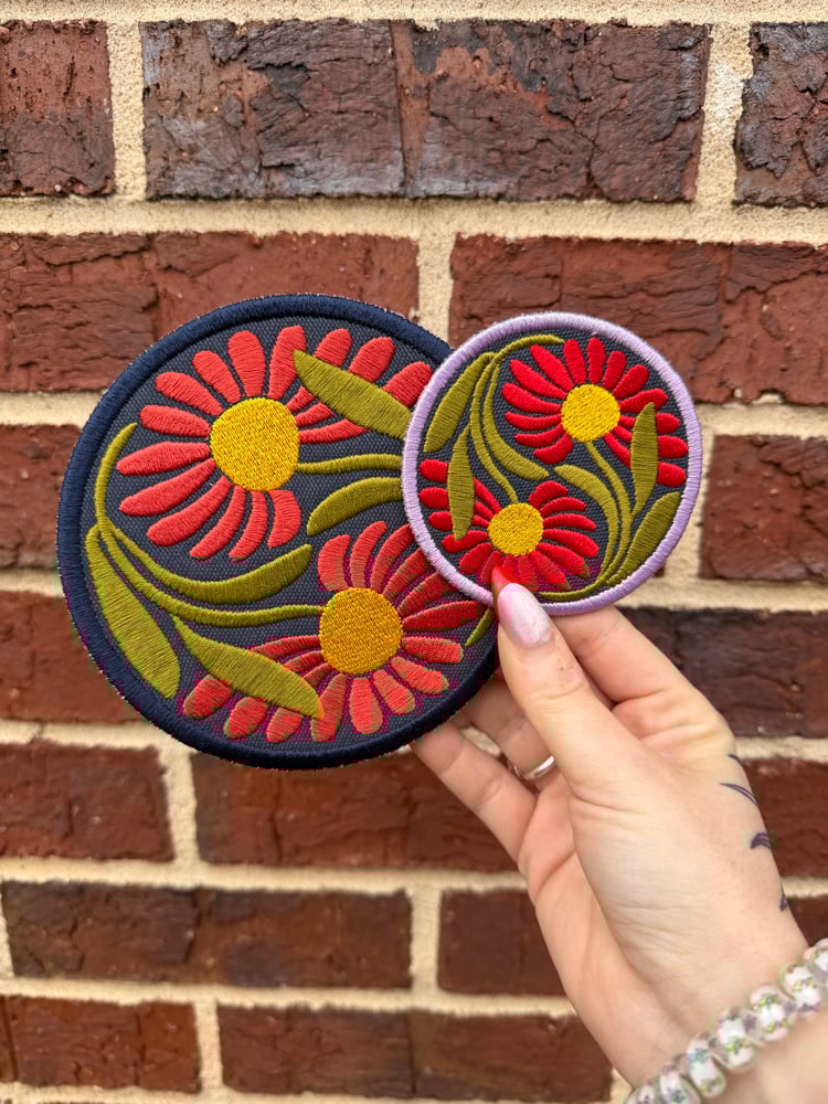 Image of Small Red Daisy Patch