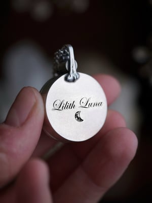 Image of NYX PHOTO LOCKET