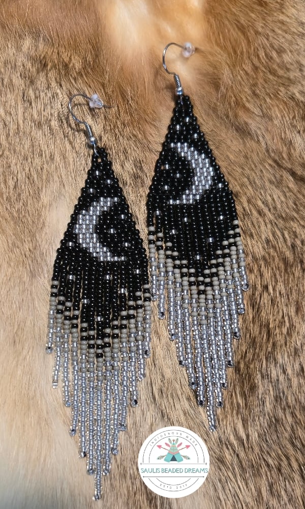 Image of Crescent Earrings 