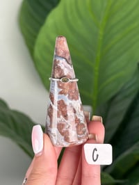 Image 3 of SANGRIA LACE AGATE RING HOLDERS