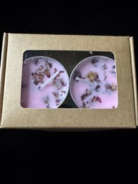 Image 2 of CROWN ME Candle